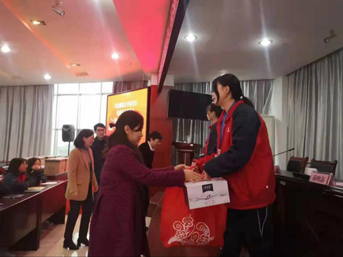 民建长沙市委会、民建湖南大学委员会结对帮扶宁乡市职业中专