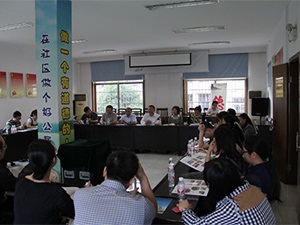 邓涣生率全省党外代表人士研讨班一行来民建天心区工委联点社区开展现场教学
