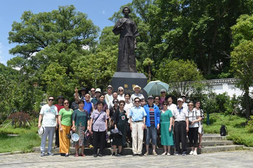 老年工委联合天心区二支部开展爱国主义教育活动
